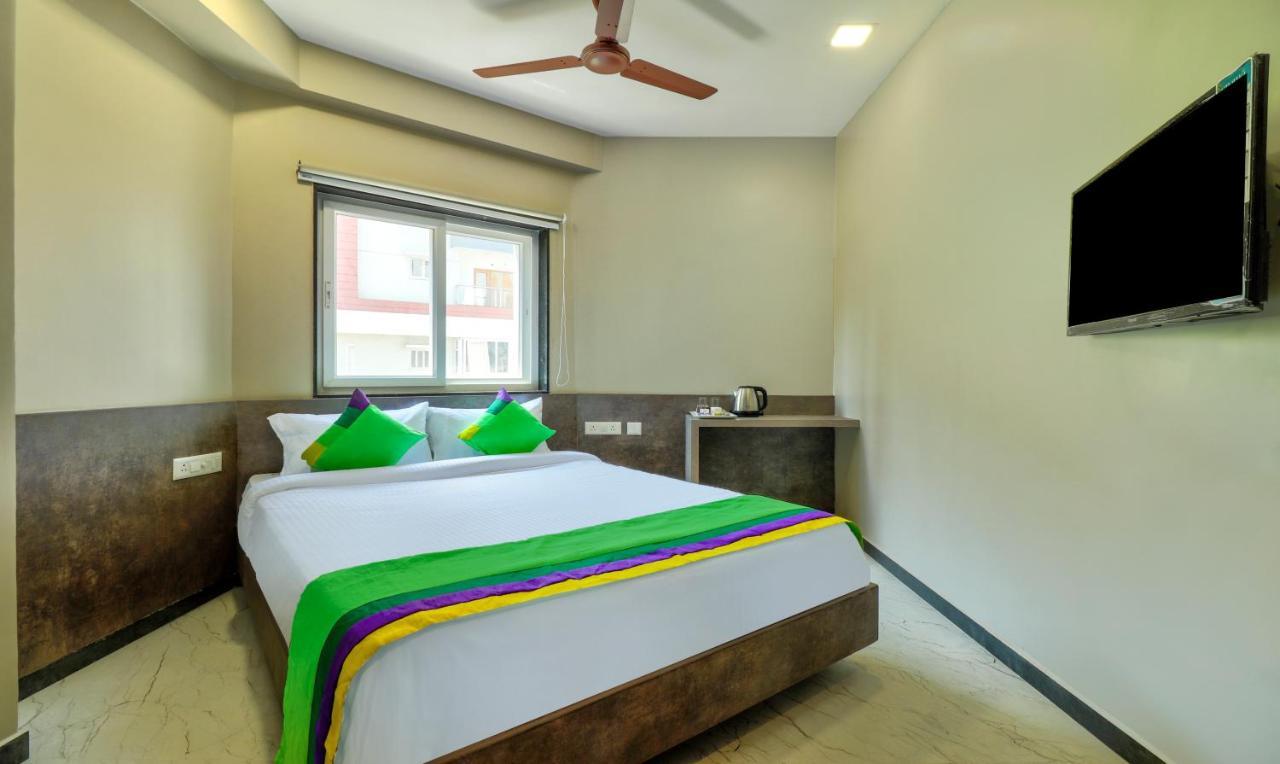 Treebo Sriz Cozy Seethamadhara Visakhapatnam Exterior photo